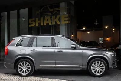 Volvo XC 90 2016 - 24990 EUR, 206775 km - AUTO.MOTO.pt - 206775km - foto 5 de 50
