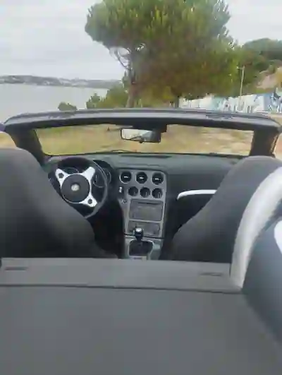 Alfa Romeo Spider 2008 - 15000 EUR, 134000 km - 134000km - foto 7 de 14