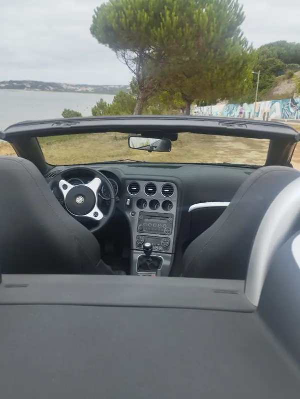 Alfa Romeo Spider 2008 - 15000 EUR, 134000 km - 134000km - foto 7 de 14