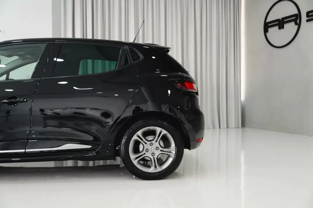 Renault Clio 2019 - 13950 EUR, 33271 km - 33271km - foto 12 de 59