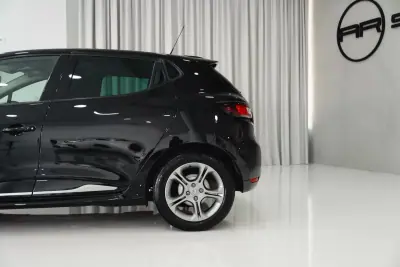 Renault Clio 2019 - 13950 EUR, 33271 km - 33271km - foto 12 de 59