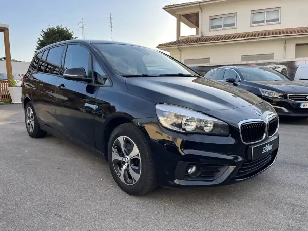 BMW 218 Gran Tourer 2016 - 15950 EUR, 200000 km - AUTO.MOTO.pt - 200000km - foto 3 de 51