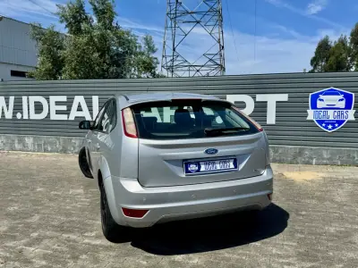 Ford Focus 2009 - 7250 EUR, 177000 km - AUTO.MOTO.pt - 177000km - foto 8 de 23