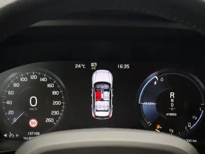 Volvo XC 40 2020 - 26950 EUR, 137000 km - AUTO.MOTO.pt - 137000km - foto 15 de 19