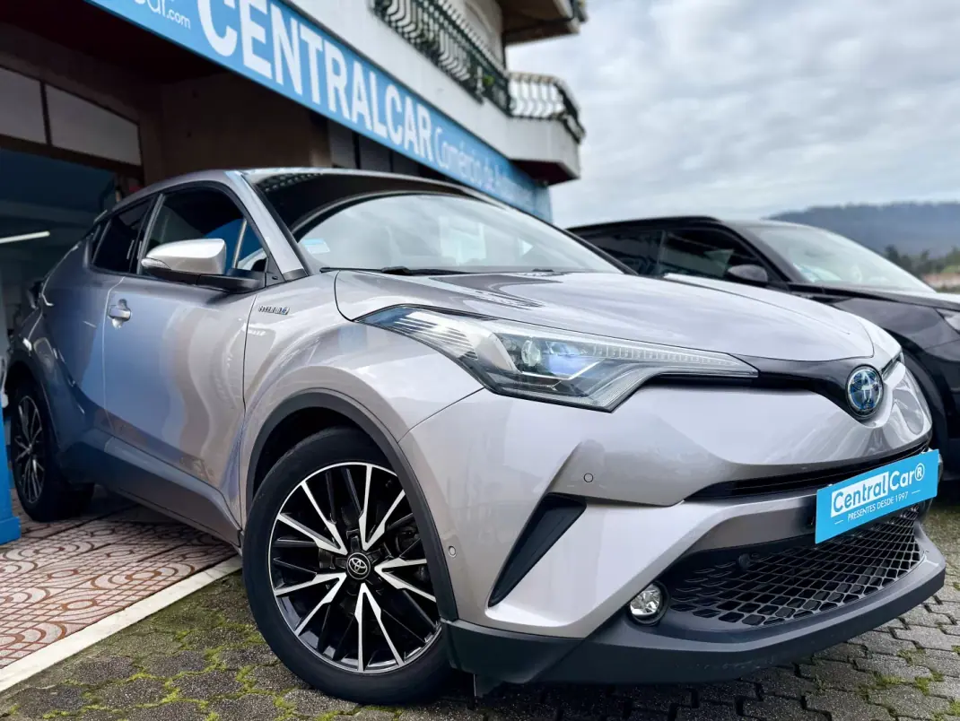 Toyota C-HR 2019 - 23950 EUR, 92000 km - AUTO.MOTO.pt - 92000km - foto 1 de 25