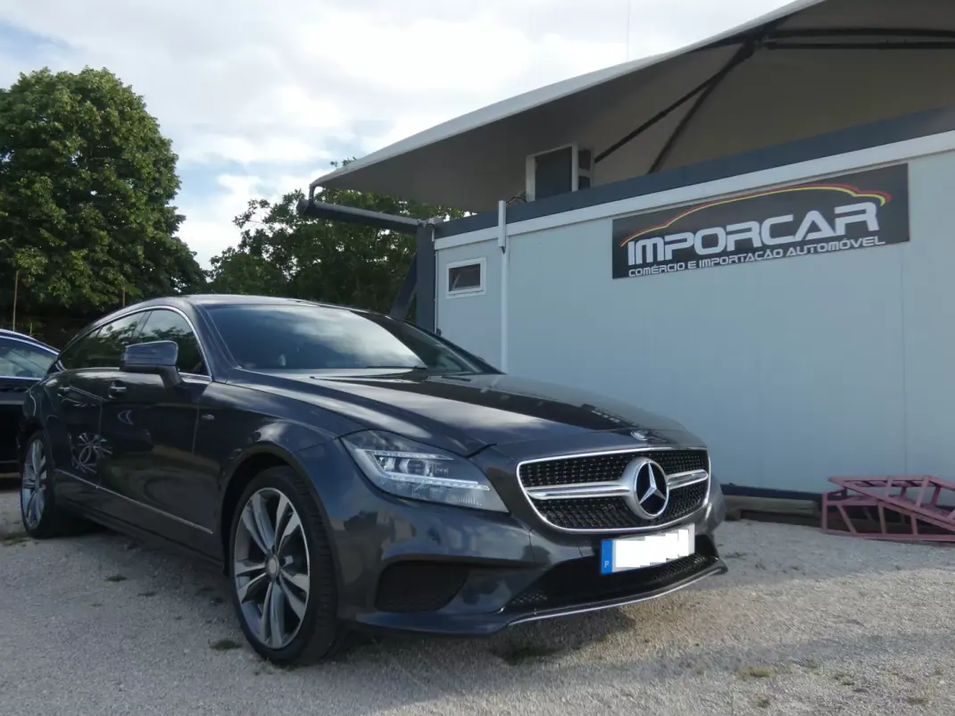 Mercedes-Benz CLS 250 2015 - 22500 EUR, 278000 km - AUTO.MOTO.pt - 278000km - foto 4 de 42