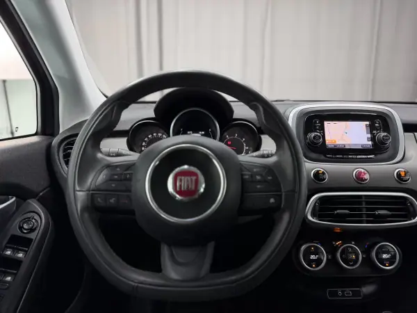 Fiat 500X 2017 - 9500 EUR, 154000 km - AUTO.MOTO.pt - 154000km - foto 15 de 21