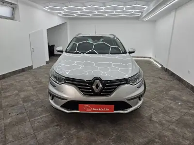 Renault Mégane Sport Tourer 2019 - 11950 EUR, 286730 km - AUTO.MOTO.pt - 286730km - foto 5 de 52