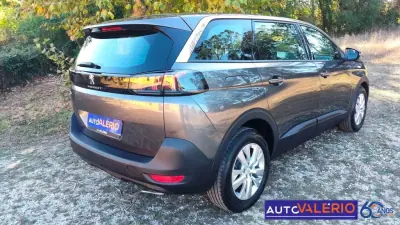 Peugeot 5008 2021 — foto 5 de 39