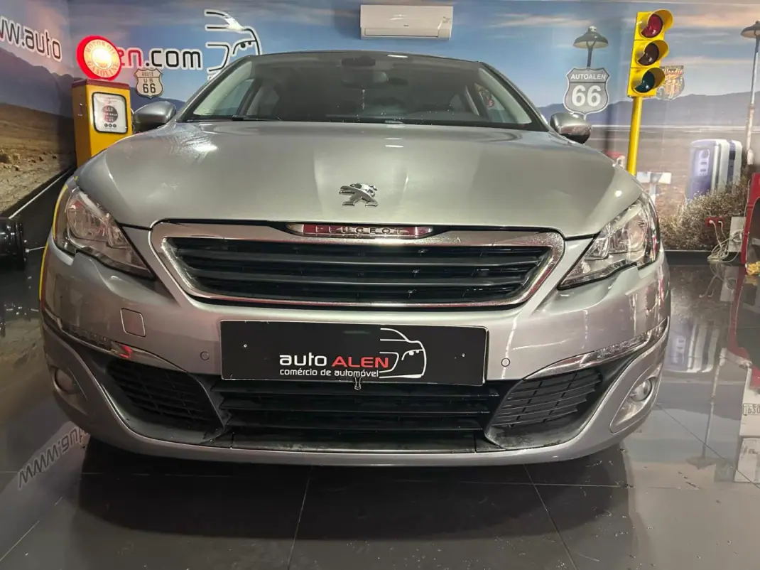 Peugeot 308 2015 - 10750 EUR, 210520 km - 210520km - foto 2 de 22