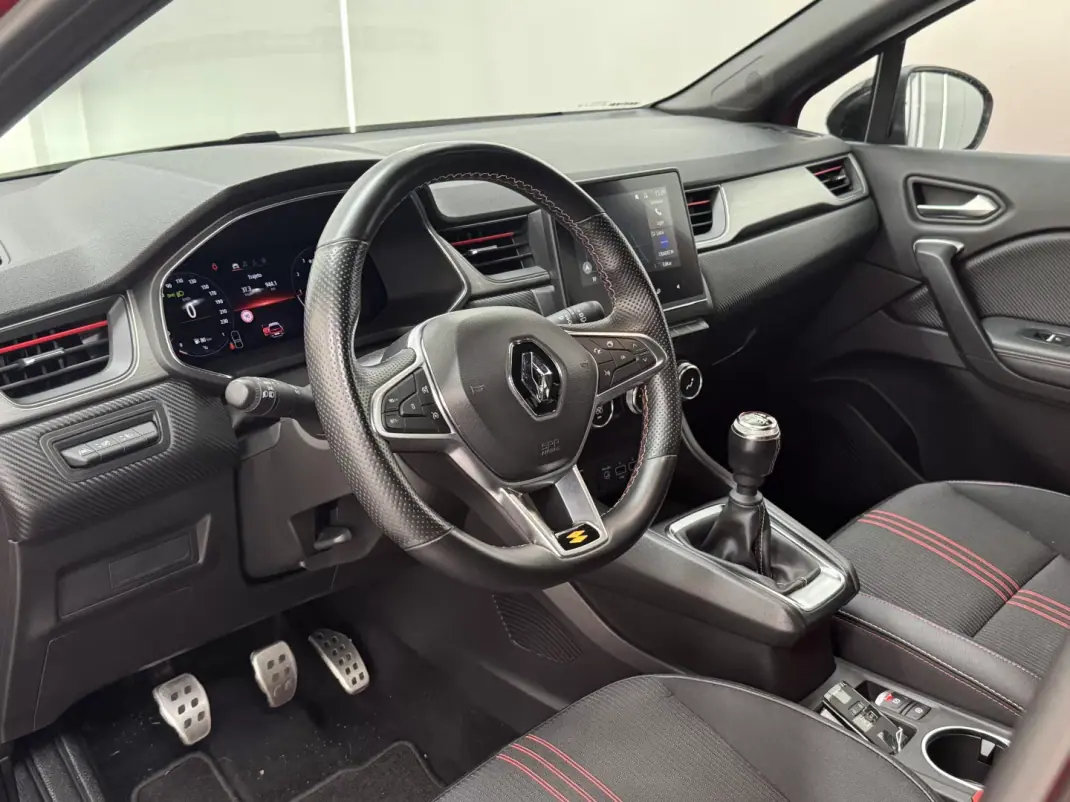 Renault Captur 2022 - 18990 EUR, 66900 km - 66900km - foto 25 de 32
