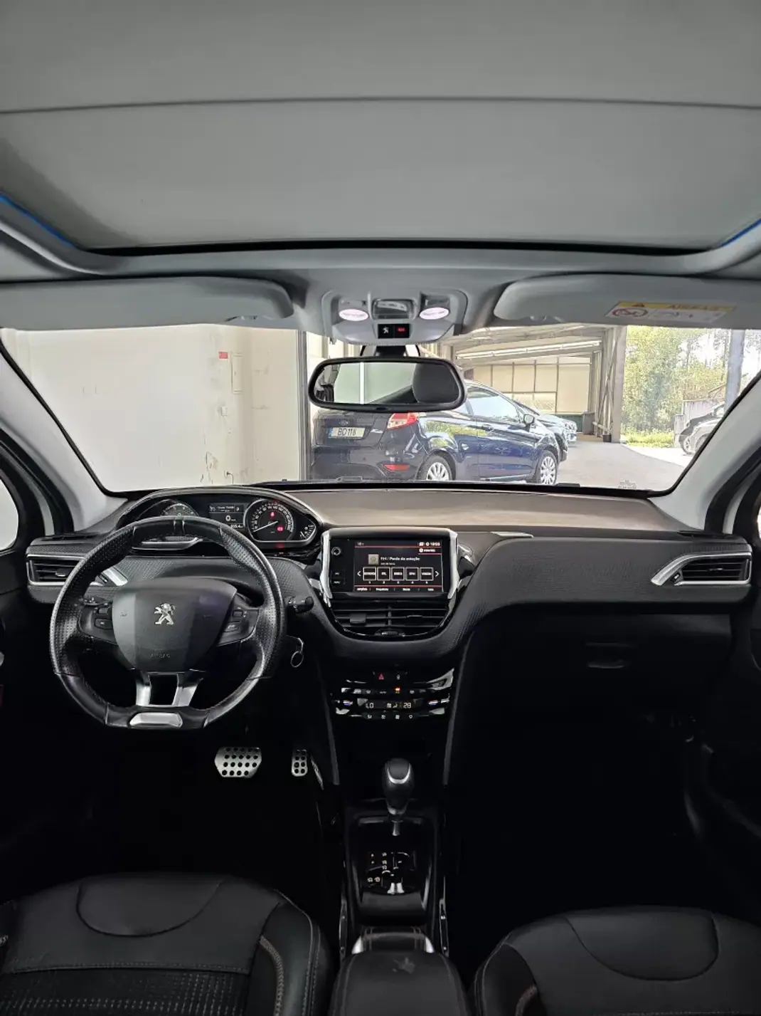 Peugeot 2008 2019 - 12850 EUR, 138694 km - AUTO.MOTO.pt - 138694km - foto 29 de 35