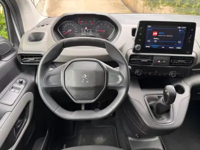 Peugeot Rifter 2019 - 18750 EUR, 92579 km - AUTO.MOTO.pt - 92579km - foto 9 de 22