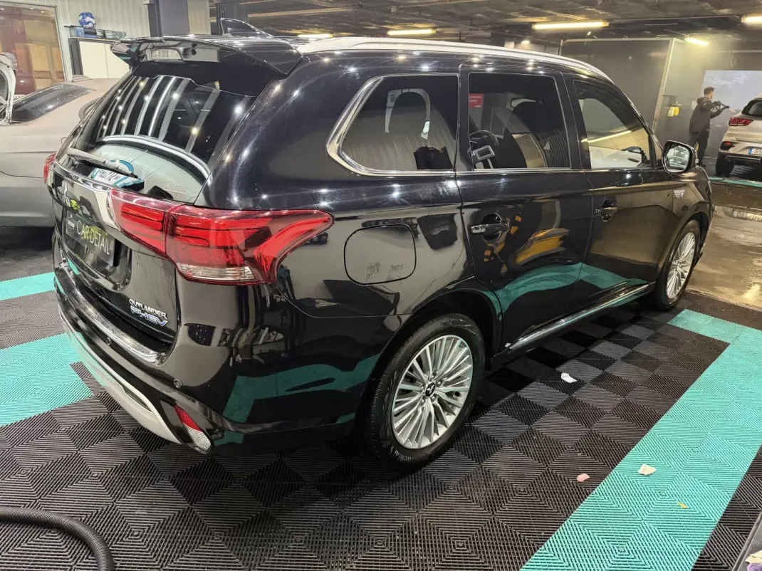 Mitsubishi Outlander 2020 - 24900 EUR, 63000 km - AUTO.MOTO.pt - 63000km - foto 3 de 14