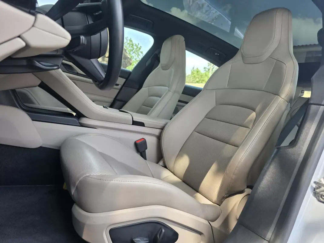 Porsche Taycan Cross Turismo 2021 - 65499 EUR, 59000 km - AUTO.MOTO.pt - 59000km - foto 19 de 40