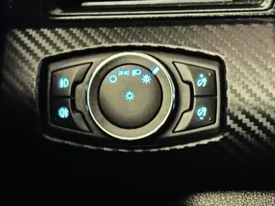 Ford Mustang 2015 - 49990 EUR, 122000 km - AUTO.MOTO.pt - 122000km - foto 30 de 54