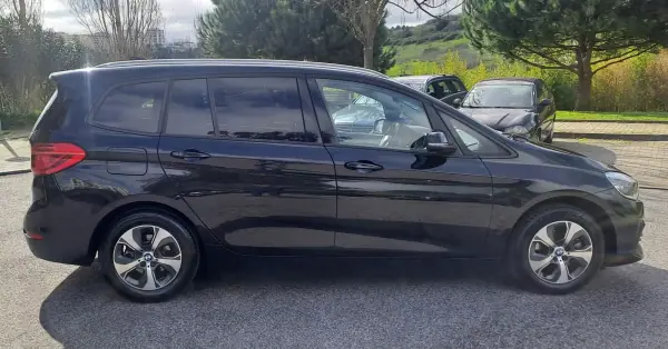 BMW 216 Gran Tourer 2019 - 16500 EUR, 100000 km - AUTO.MOTO.pt - 100000km - foto 8 de 27
