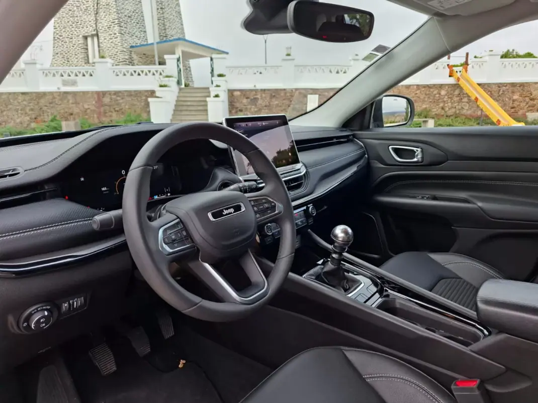 Jeep Compass 2022 - 23900 EUR, 94325 km - 94325km - foto 7 de 28