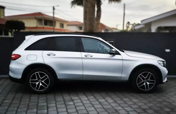 Mercedes-Benz GLC 250 2019 - 31950 EUR, 169900 km - AUTO.MOTO.pt - 169900km - foto 21 de 36
