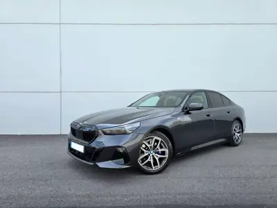 BMW 530e 2024 - 48800km