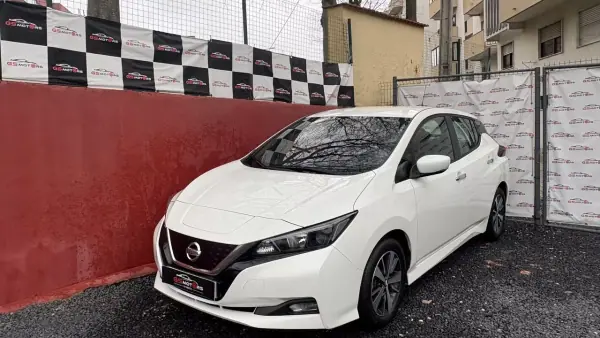 Nissan Leaf 2021 - 14900 EUR, 22900 km - AUTO.MOTO.pt - 22900km - foto 2 de 12
