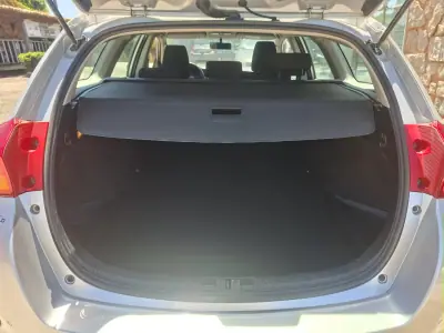 Toyota Auris Touring Sports 2014 - 9920 EUR, 222597 km - AUTO.MOTO.pt - 222597km - foto 11 de 14