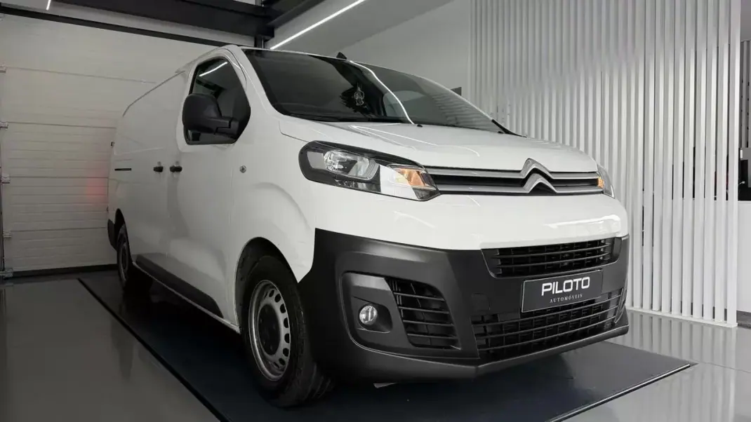 Citroën Jumpy 2021 - 14990 EUR, 221978 km - AUTO.MOTO.pt - 221978km - foto 16 de 21