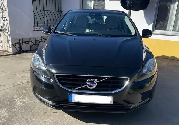 Volvo V40 2015 - 11000 EUR, 169000 km - AUTO.MOTO.pt - 169000km - foto 2 de 24