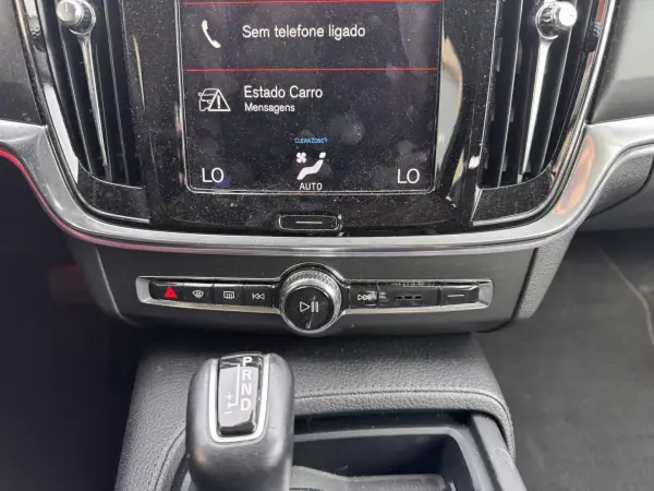 Volvo V90 2017 - 23750 EUR, 133014 km - AUTO.MOTO.pt - 133014km - foto 19 de 25