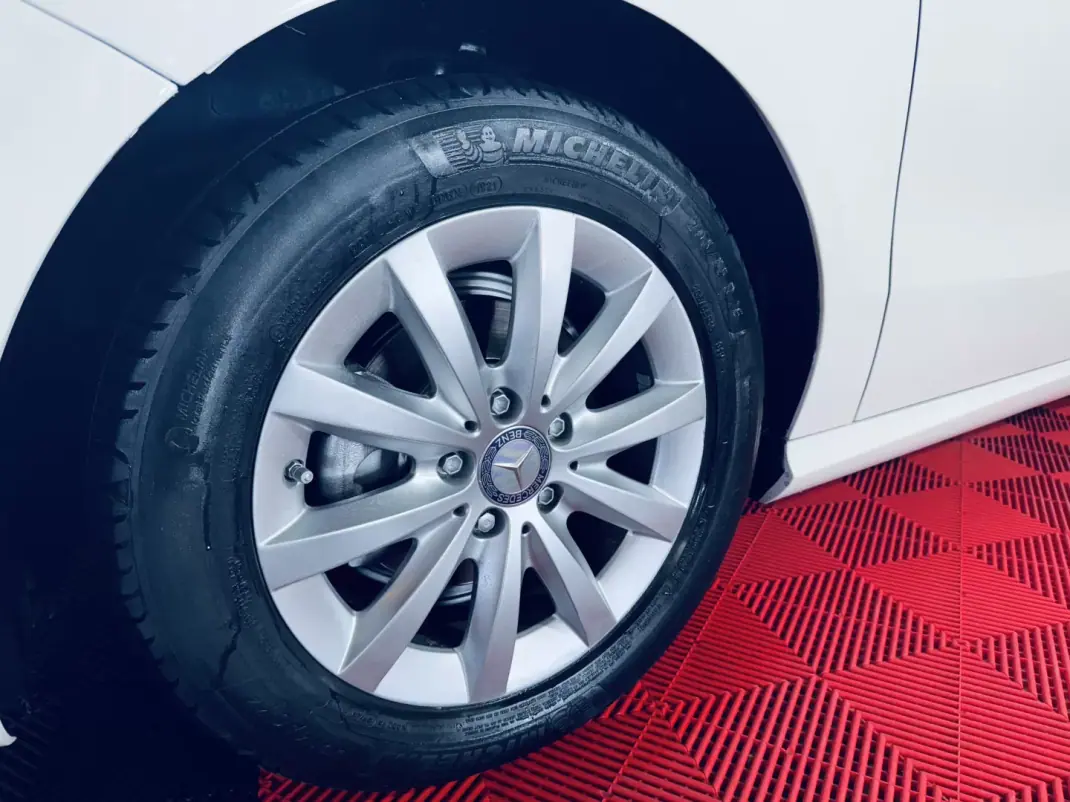 Mercedes-Benz A 160 2014 - 12990 EUR, 163824 km - AUTO.MOTO.pt - 163824km - foto 19 de 34