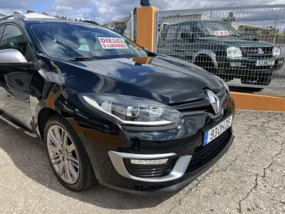 Renault Mégane Sport Tourer 2014 - 9500 EUR, 239995 km - AUTO.MOTO.pt - 239995km - foto 9 de 23
