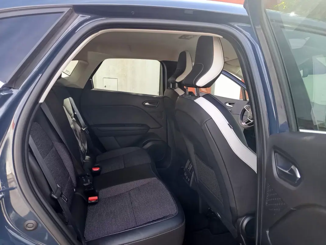Renault Captur 2022 - 19990 EUR, 69045 km - AUTO.MOTO.pt - 69045km - foto 13 de 20