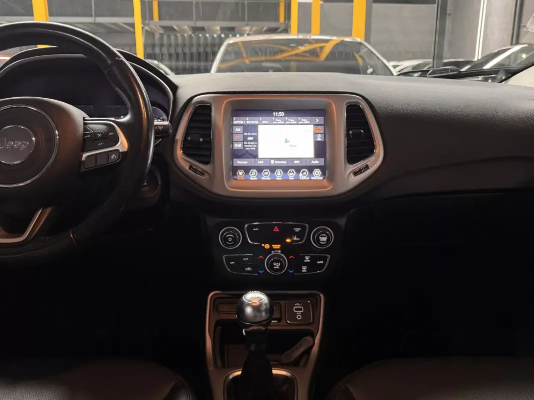 Jeep Compass 2021 - 18990 EUR, 40400 km - AUTO.MOTO.pt - 40400km - foto 13 de 27