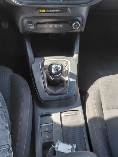 Ford Focus 2023 - 17900 EUR, 70000 km - AUTO.MOTO.pt - 70000km - foto 7 de 14