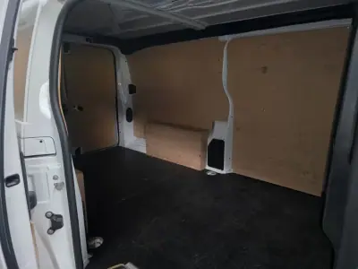 Toyota PROACE 2.0 D-4D Cool 6 Lug. 2022 - 22980 EUR, 41707 km - AUTO.MOTO.pt - 41707km - foto 7 de 17