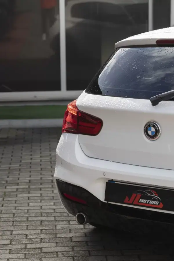 BMW 114 2017 - 16900 EUR, 135925 km - AUTO.MOTO.pt - 135925km - foto 23 de 28
