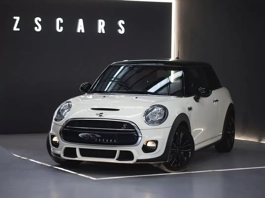MINI 3 Portas 2017 - 21990 EUR, 84313 km - 84313km - foto 2 de 24