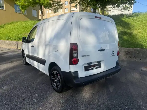 Citroën BERLINGO VAN XL 1.5 BLUE HDI 3 LUGARES 2012 - 6990 EUR, 247000 km - AUTO.MOTO.pt - 247000km - foto 6 de 24