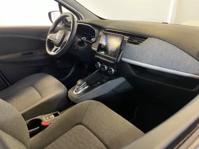 Renault Zoe 2020 - 13990 EUR, 145000 km - AUTO.MOTO.pt - 145000km - foto 7 de 52