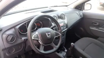 Dacia Sandero 2019 - 8950 EUR, 124000 km - AUTO.MOTO.pt - 124000km - foto 15 de 34