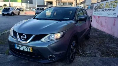Nissan Qashqai 2017 - 15999 EUR, 139999 km - AUTO.MOTO.pt - 139999km - foto 8 de 34