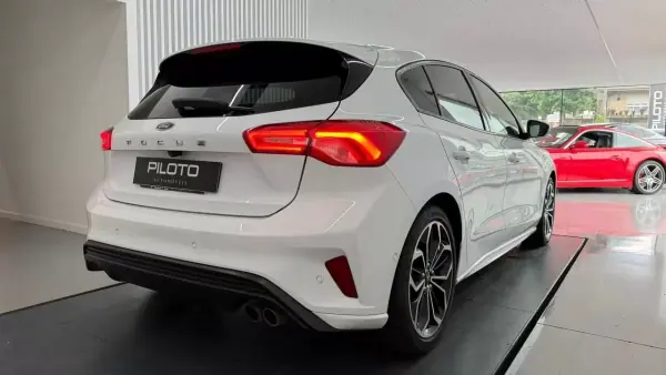 Ford Focus 2020 - 13990 EUR, 171057 km - AUTO.MOTO.pt - 171057km - foto 8 de 30