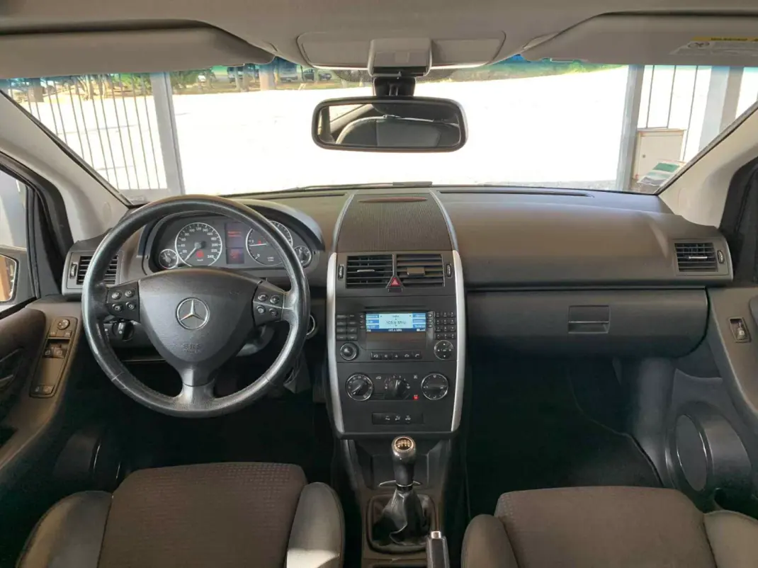 Mercedes-Benz A 180 2006 - 5950 EUR, 150000 km - AUTO.MOTO.pt - 150000km - foto 11 de 22