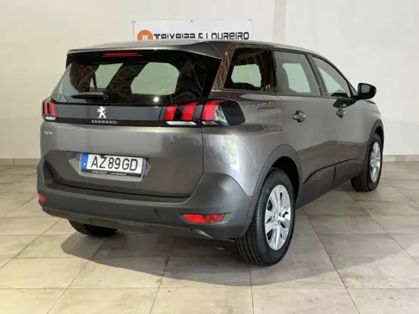 Peugeot 5008 2023 - 29500 EUR, 14500 km - AUTO.MOTO.pt - 14500km - foto 5 de 23