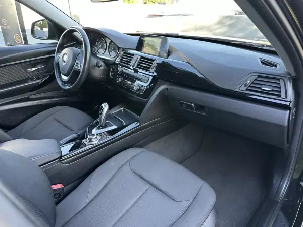 BMW 320 2017 - 14900 EUR, 260000 km - AUTO.MOTO.pt - 260000km - foto 37 de 65