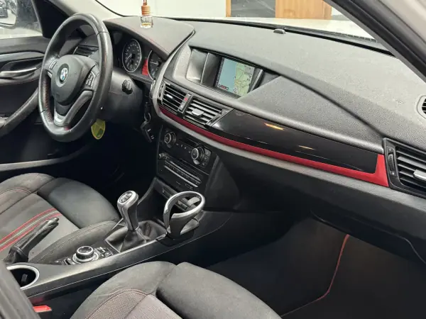 BMW X1 2015 - 16490 EUR, 255000 km - AUTO.MOTO.pt - 255000km - foto 27 de 31