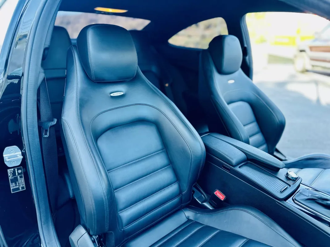 Mercedes-Benz C 63 AMG 2011 - 49900 EUR, 56000 km - AUTO.MOTO.pt - 56000km - foto 18 de 26