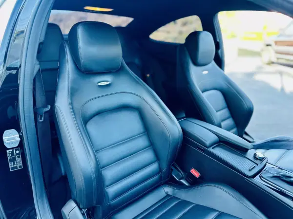 Mercedes-Benz C 63 AMG 2011 - 49900 EUR, 56000 km - AUTO.MOTO.pt - 56000km - foto 18 de 26