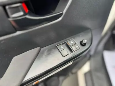 Toyota Hilux 2020 - 26900 EUR, 131655 km - AUTO.MOTO.pt - 131655km - foto 12 de 14