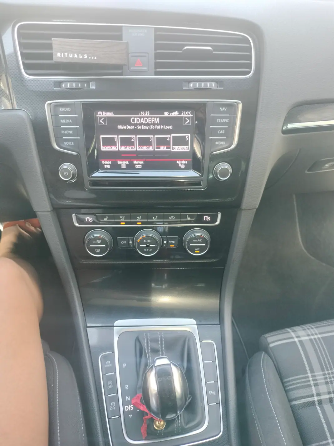 Volkswagen Golf 2013 - 14000 EUR, 212600 km - 212600km - foto 8 de 9